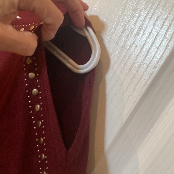 Dress Barn Sz petite XS Burg gold studded long sleeve crew neck sweater - Picture 3 of 6